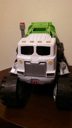 Toy car