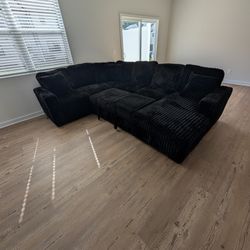 Oversized Sleeper Sectional w Phone Charger