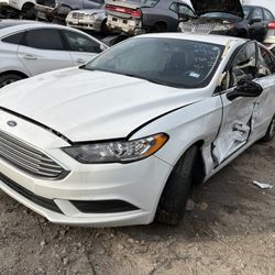 2017 Ford Fusion Se 1.5L Turbo For Parts