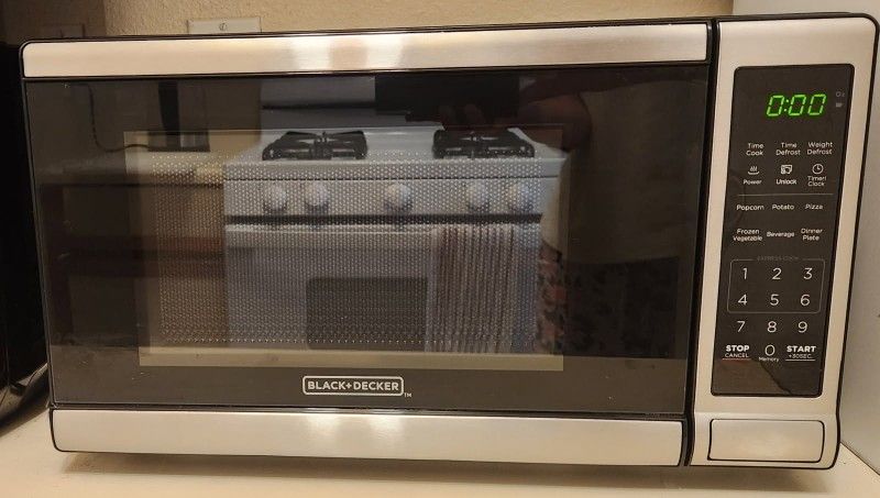 Black and Decker Countertop Microwave