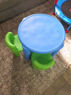 Juego de meMesa para niños y brincolin