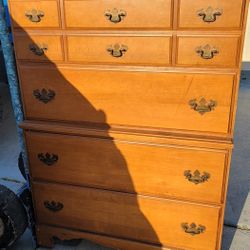 DRESSER $80