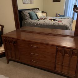 Kent Coffey Vintage Perspecta Mid Century Rare Walnut Bedroom Dresser Set  *Will Sell Pieces Separately *
