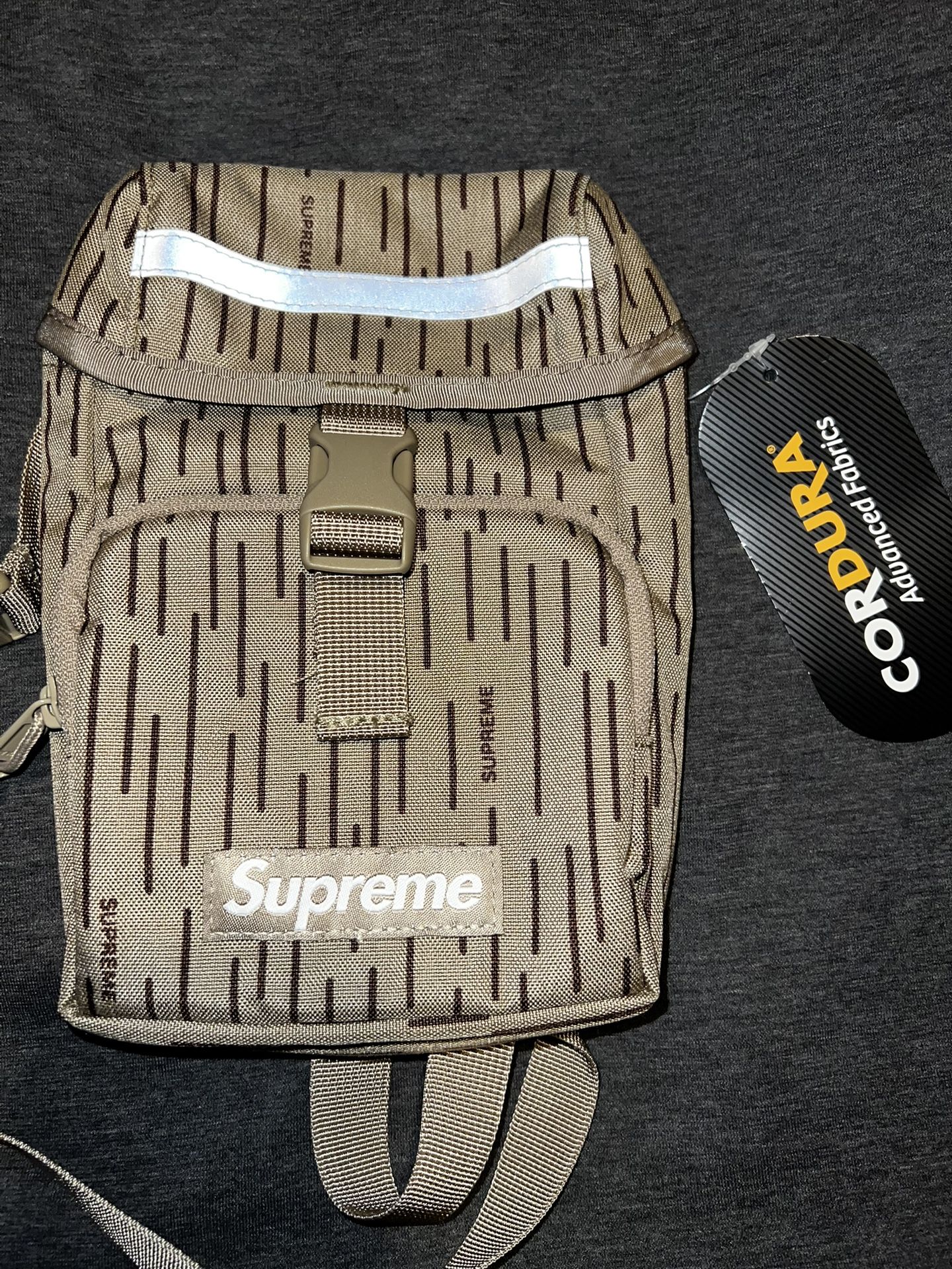 バッグ Supreme Camera Bag Tan Raindrop Camera Bag (Tan Raindrop) – Urban Street Wear