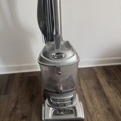 Shark vacuum