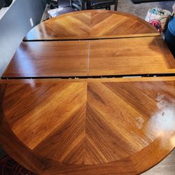 Round Wood Dining Table 