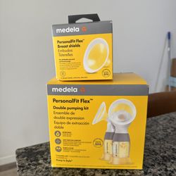 BRAND NEW IN BOX Medela Double Pumping Kit + Breast Shields