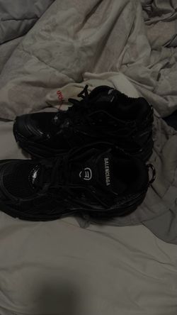 Balenciaga runners 42