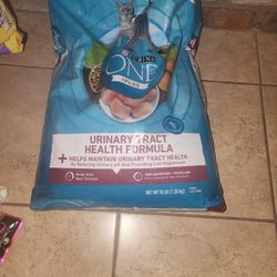 16lb Purina Catfood