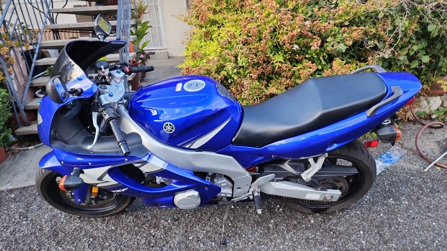 2004 Yamaha YZF 600R