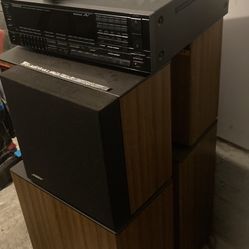 Stereo With Speakers