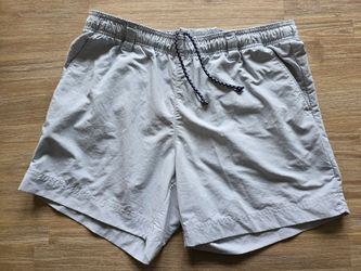 Columbia women's PFG short half price. Brand new.