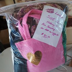 Ladies sizes to fit XL lot Contains 7 Tops & 1 Sundress PLUS some fun Jewelry 