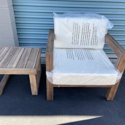 Club Chair With Table 