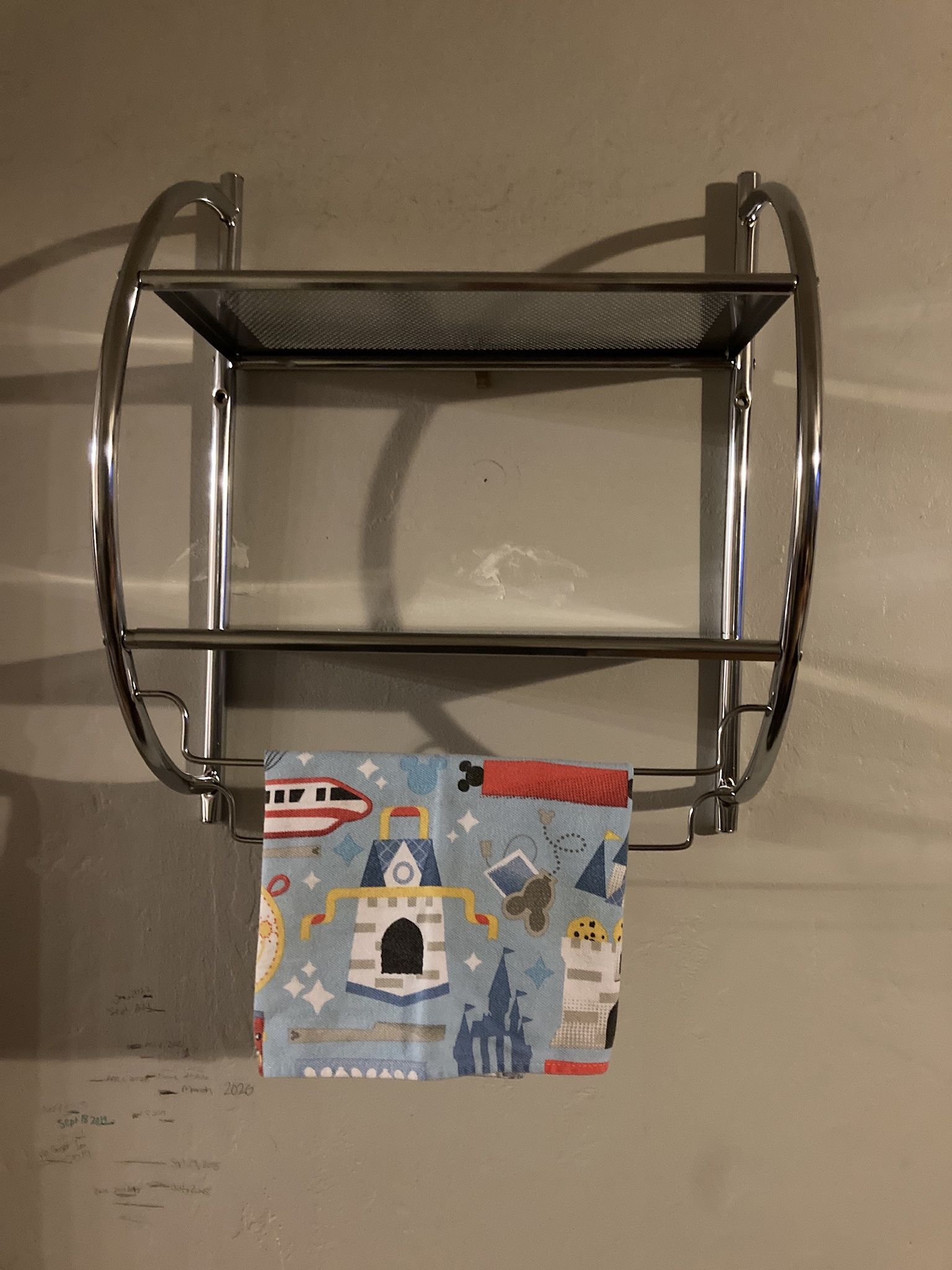 Wall Two- Tiered Organizer/towel Rack