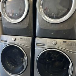 Front Load Washer And Dryer / Stackable 