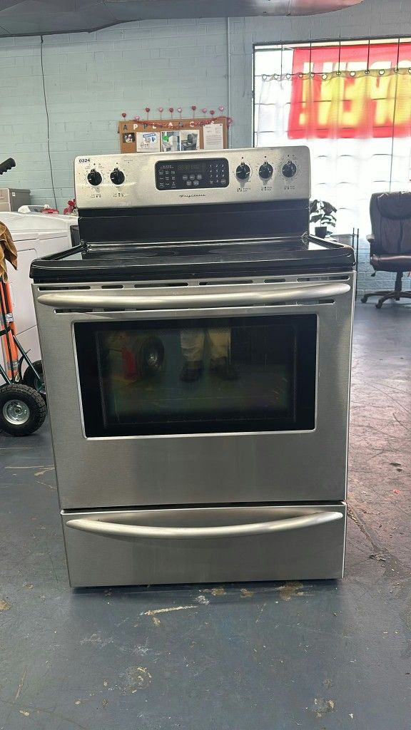 Frig idaire Yes it works Electric Sto ve Fully Functional