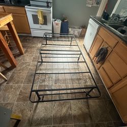 Twin xl metal bedframe