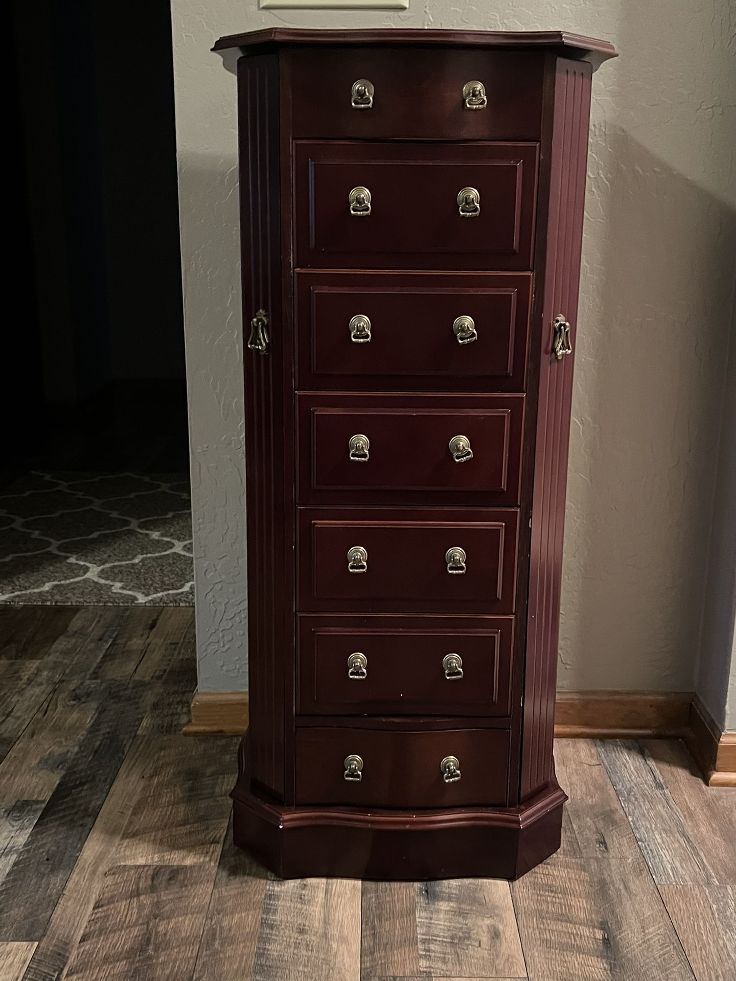 Jewelry Stand