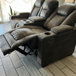 Couches all Electric Recline w/ Built In USB Charging Ports