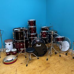 Pearl 5-Piece Drum Set + +