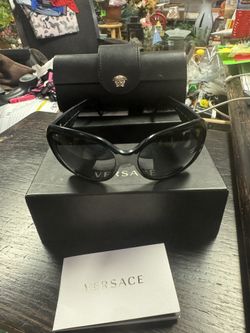 Versace Sunglasses Hardly Worn No Scratches Message For Meet 
