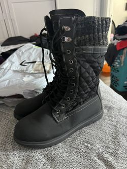 Snow boots