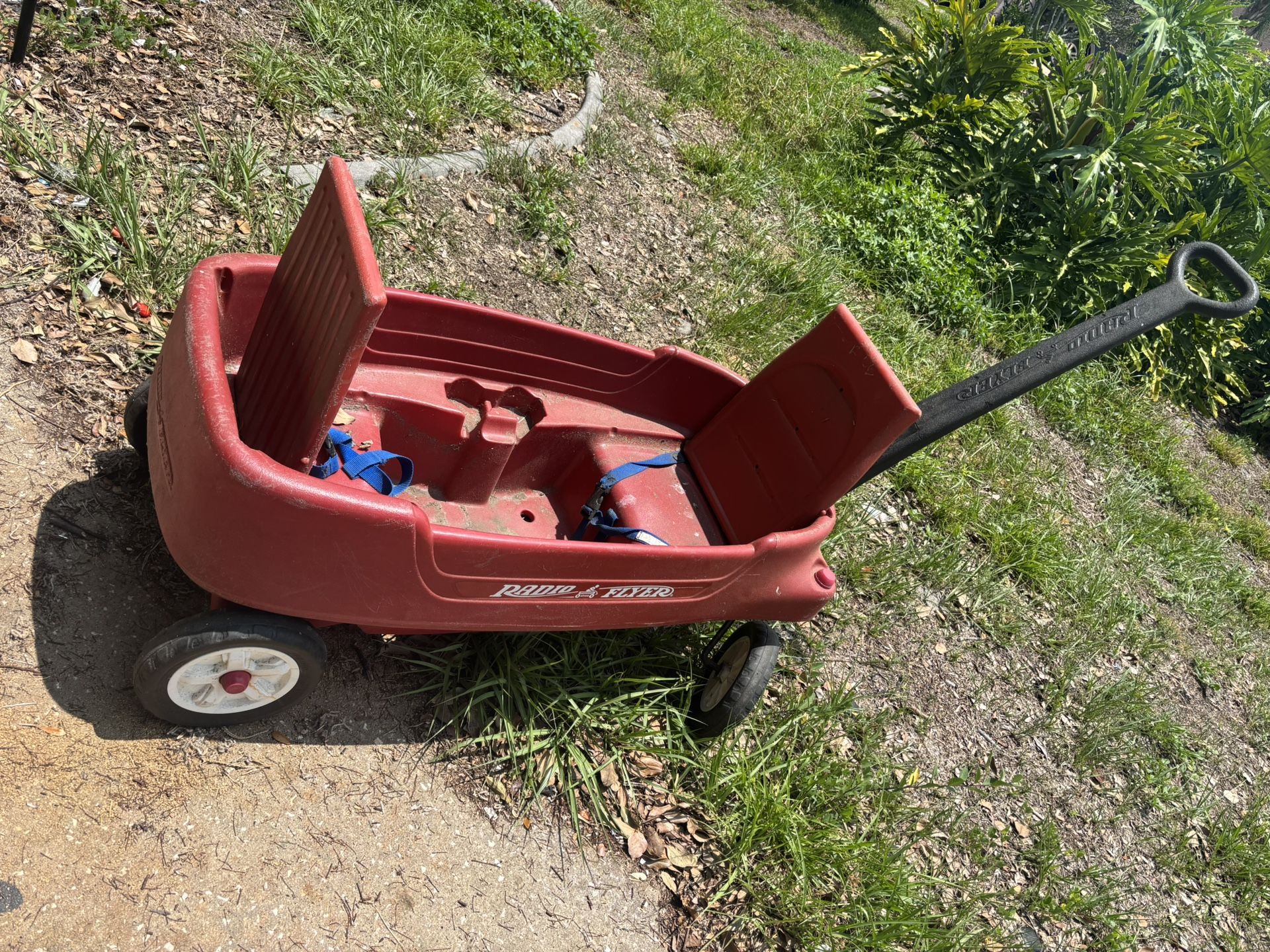 Radio flyer wagon