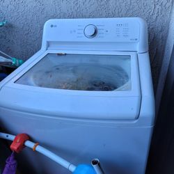 LG  Washer And  GAS Dryer 