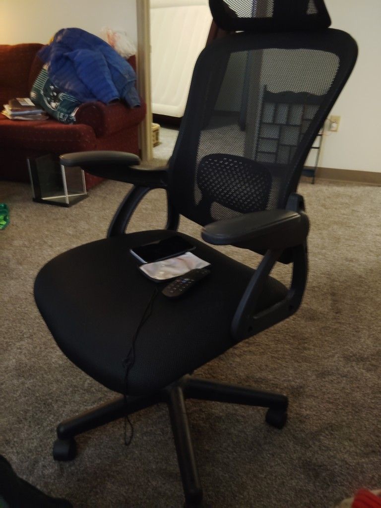 Black Office Chair Rolling