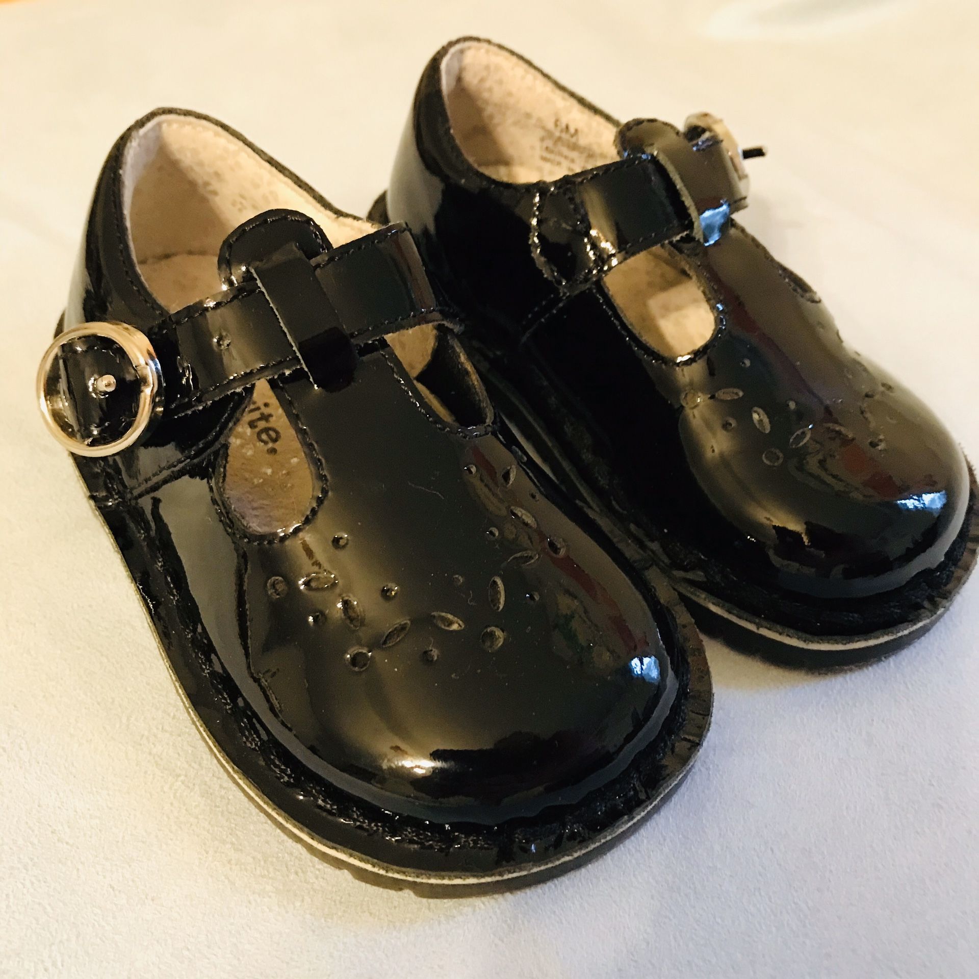 Stride Rite toddler size 6 black dress shoes