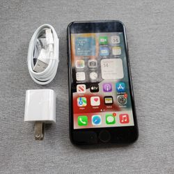 iPhone 7 - UNLOCKED - Like New