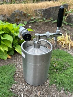 Stainless Steel Mini Keg with Tap and Regulator