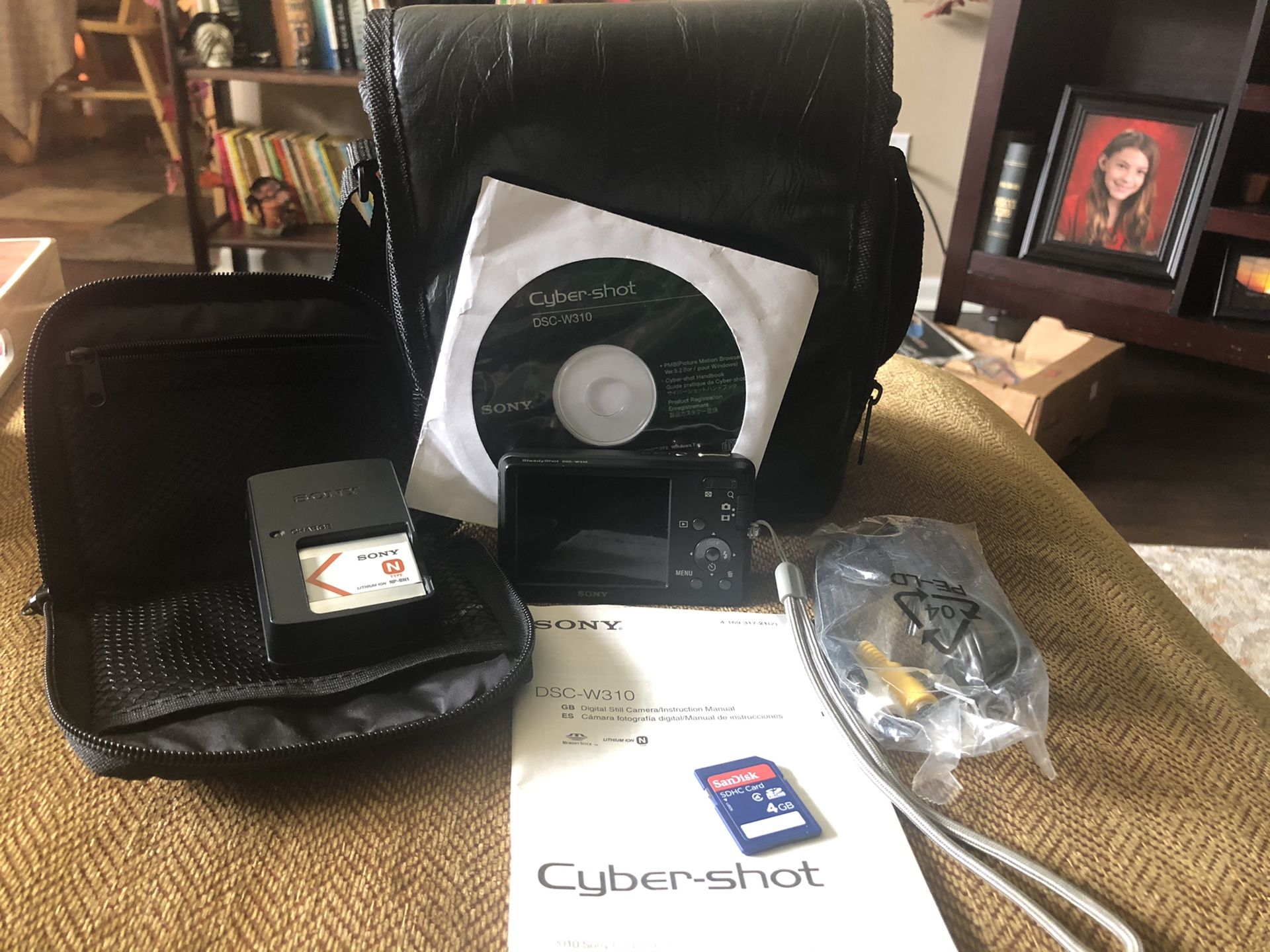 Sony CyberShot DCS-W310 Bundle