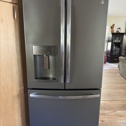 GE Appliance Set (Fridge, Stove, Microwave, Dishwasher