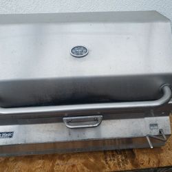 32 Inch  FIRE MAGIC CARCOAL GRILL