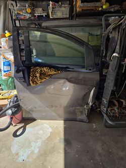 2011 toyota sienna passenger doors
