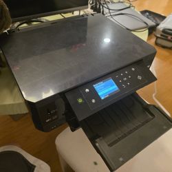 
Epson XP-640 Wireless All-in-One Color Printer / Scanner