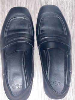 Woman’s shoos size 8