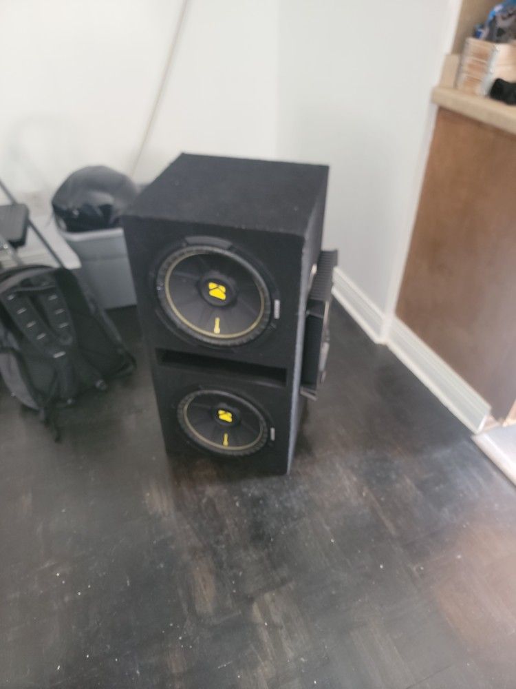 Kicker And Box And Amp