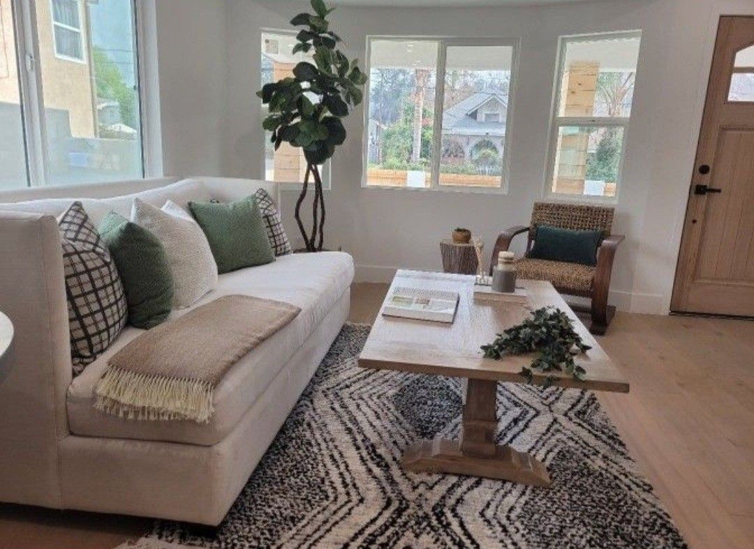 Z Gallerie White Pierce Sofa for Sale in Los Angeles, CA OfferUp