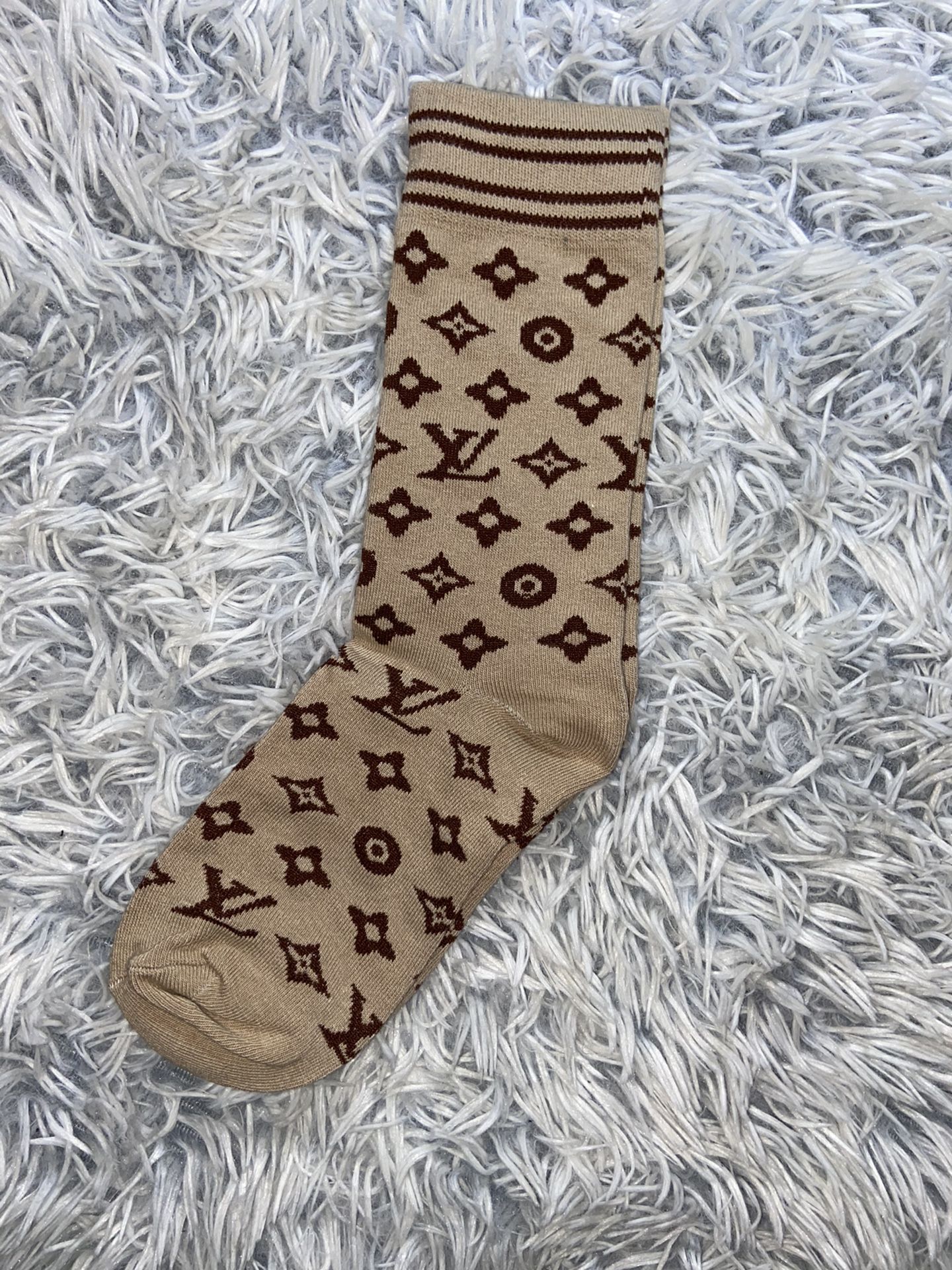 5 Louis Vuitton Socks