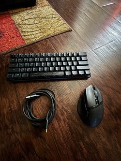 Gaming Keyboard with Mouse READ DESCRIPTION NO 📦  PICK UP ONLY NO TRADE ONLY CASH 💵👉FIRM ON PRICE👈💲60 FOR BOTH