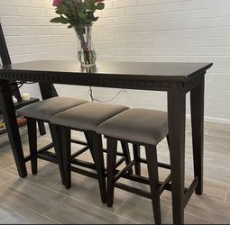 Perfect apartment size dining table