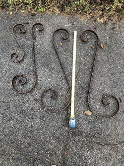 Cast Iron Scrolls/Hooks