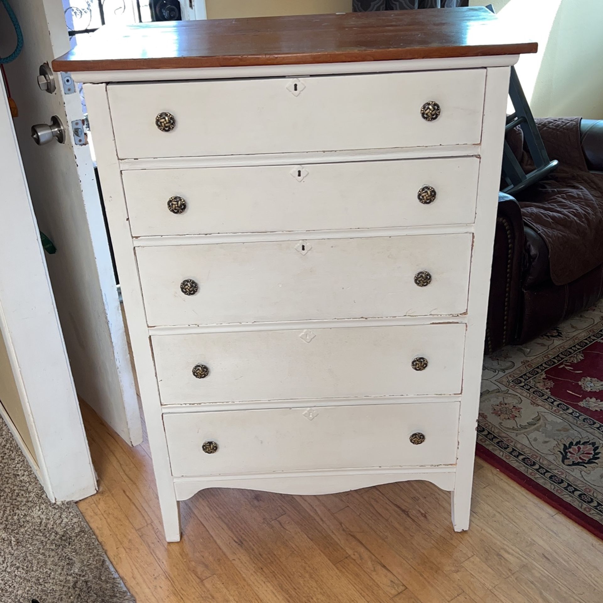 White Dresser for Sale in El Cajon, CA OfferUp
