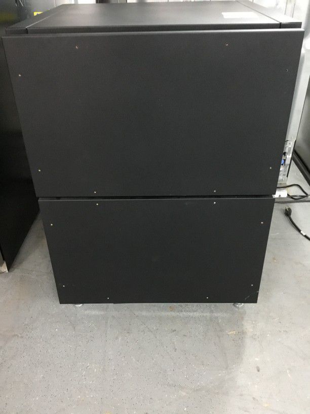 TRUE RESIDENTIAL Black Chrome Accessories (Refrigerator) Model : TUR24DOPB -  2789