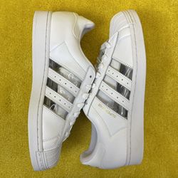 Adidas Superstar Originals  FY7717 Sz 9, 13