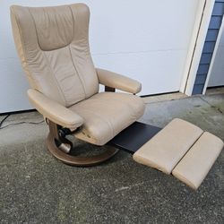 Ekornes Stressless Electric Recliner with Rotating Base