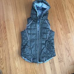Ivivva  Lululemon Girl Reversible Puffer Best Size 12 or Size 14